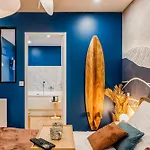 Hyper-centre, Entre Ciel Et Mer, Et Sauna