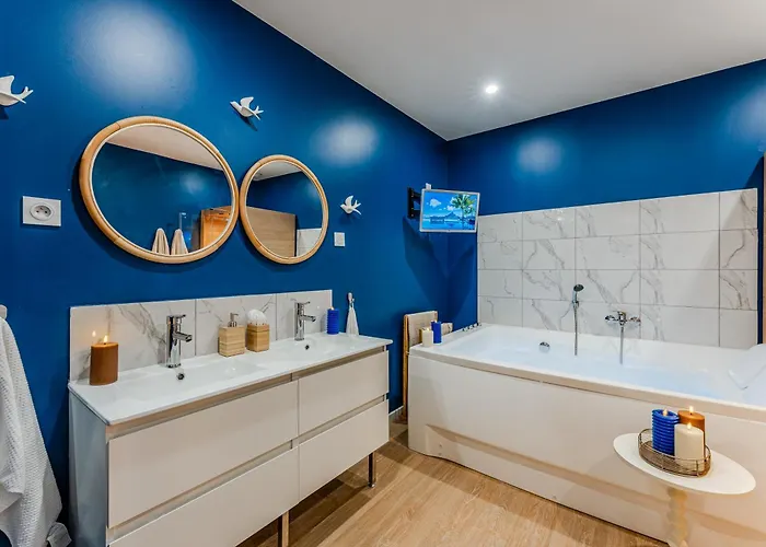 Hyper-centre, Entre Ciel Et Mer, Et Sauna *