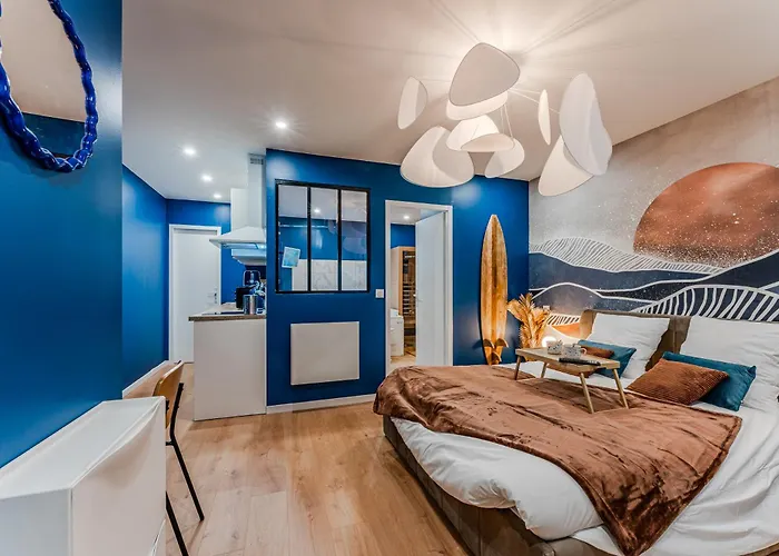 Hyper-centre, Entre Ciel Et Mer, Et Sauna